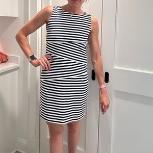 Classic J. McLaighlin Nagy and white dress.  So flattering!